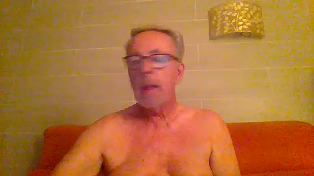 Snapshot of tuggy59 chatting on July 28, 2026, 5:04 am tuggy59 online show from July 28, 2026, 5:04 am