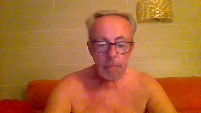 Snapshot of tuggy59 chatting on July 25, 2026, 4:53 am tuggy59 online show from July 25, 2026, 4:53 am