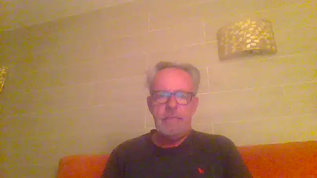 tuggy59 online show from April 24, 2026, 4:47 am