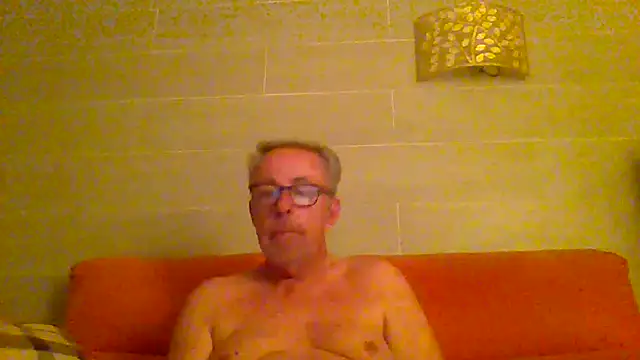 Snapshot of tuggy59 chatting on July 24, 2026, 4:08 am tuggy59 online show from July 24, 2026, 4:08 am