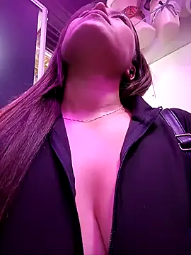 marena saenz online show from December 12, 2024, 6:10 pm