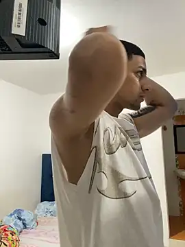 Snapshot of Alex_cute77 chatting on March 9, 2026, 11:25 am Alex cute77 online show from March 9, 2026, 11:25 am