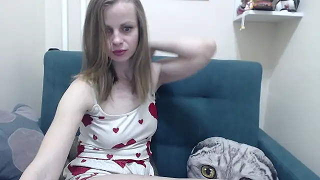 BustyBlondyShow online show from June 3, 2026, 2:33 pm