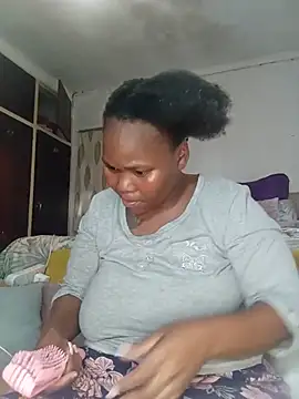 Real1SweetQueen online show from July 28, 2026, 1:10 pm