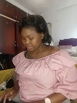 Real1SweetQueen online show from July 18, 2026, 12:03 pm