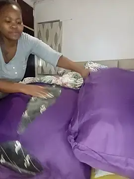 Real1SweetQueen online show from July 29, 2026, 7:18 am