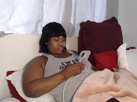 Real1SweetQueen online show from October 27, 2025, 8:37 am