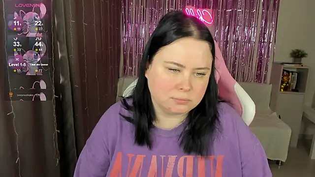 Akemi BBW online show from May 5, 2026, 1:58 pm
