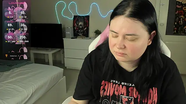 Snapshot of Akemi_BBW chatting on July 30, 2026, 12:15 pm Akemi BBW online show from July 30, 2026, 12:15 pm