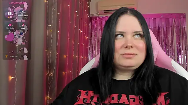 Akemi BBW online show from April 28, 2026, 1:37 pm