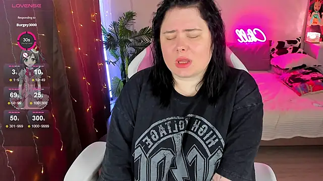 Akemi BBW online show from November 7, 2025, 1:04 pm