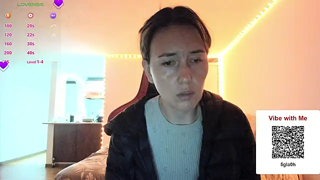 zoe jeane beker online show from June 15, 2026, 2:45 am