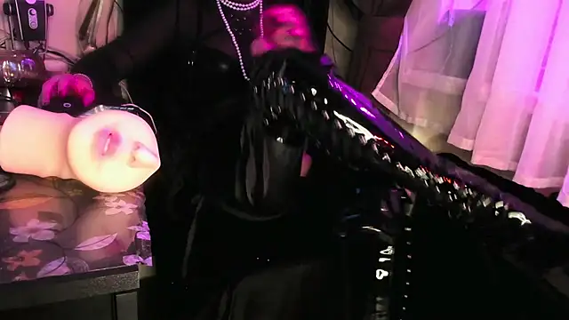 astarrot online show from January 11, 2025, 10:51 pm