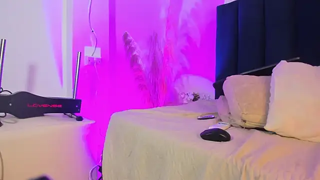 Anette  online show from March 14, 2026, 7:42 pm