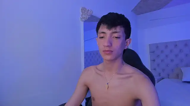 DereckCooperr online show from October 21, 2025, 10:09 pm