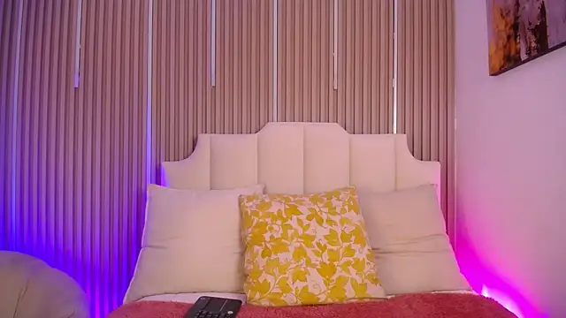 Katy Van online show from July 17, 2026, 9:01 pm
