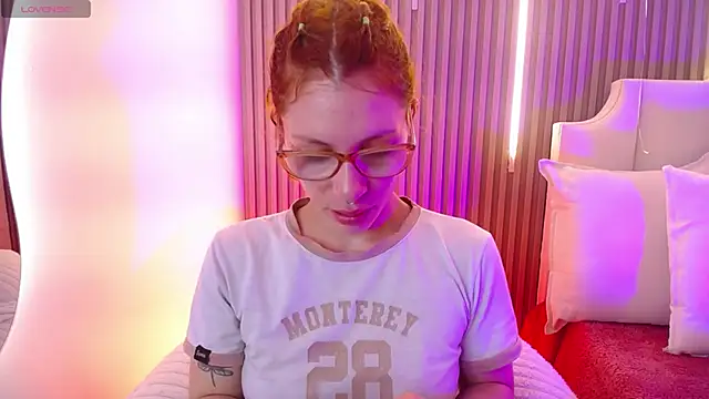 Katy Van online show from February 17, 2026, 8:39 pm