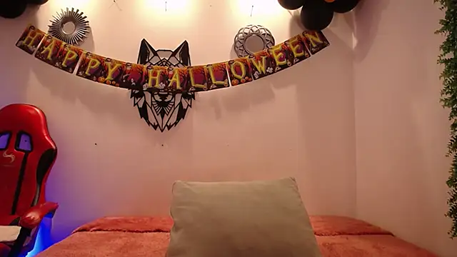 Katy Van online show from October 24, 2025, 8:41 pm