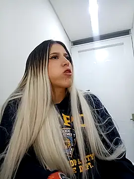 eva-2023 online show from November 14, 2025, 2:04 am