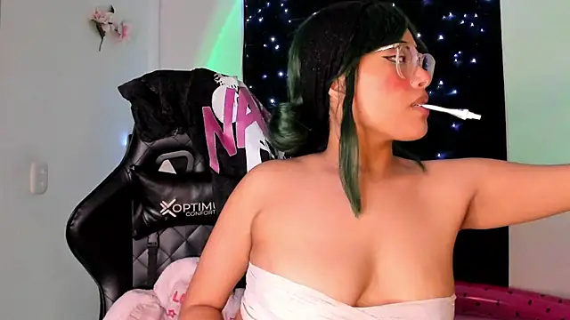 willow poisson online show from March 20, 2025, 9:35 pm