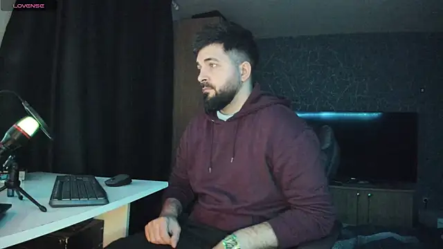 Eduu2322 online show from January 18, 2025, 11:11 pm