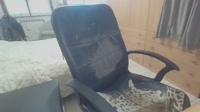 papillonhotofficial online show from March 12, 2026, 8:40 am