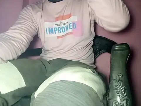 damsexy4 online show from December 6, 2024, 9:48 am