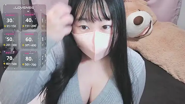 Snapshot of yuinyan3150 chatting on December 1, 2025, 5:47 pm yuinyan3150 online show from December 1, 2025, 5:47 pm