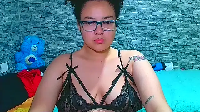 Snapshot of vanellope12 chatting on March 27, 2026, 8:01 am vanellope12 online show from March 27, 2026, 8:01 am