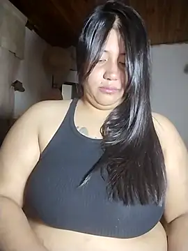Snapshot of KATYGONZALEZ chatting on July 15, 2026, 11:45 pm KATYGONZALEZ online show from July 15, 2026, 11:45 pm