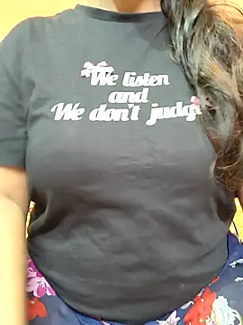 CUTE SOPHIA- online show from October 3, 2025, 7:59 pm