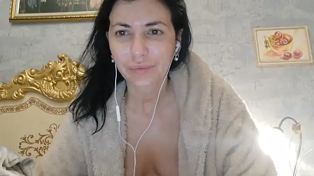 StunnigArt online show from June 8, 2026, 1:28 am