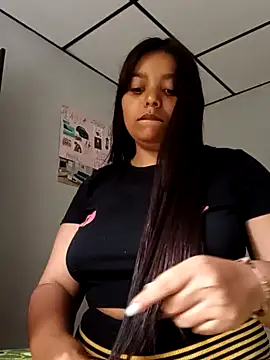 stefanie010 online show from February 3, 2025, 8:35 pm