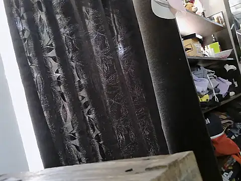 stefanie010 online show from December 1, 2025, 5:36 pm