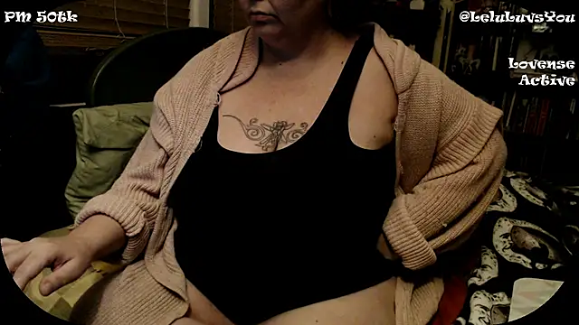 Snapshot of LeluLuvsYou chatting on December 14, 2024, 8:13 am LeluLuvsYou online show from December 14, 2024, 8:13 am