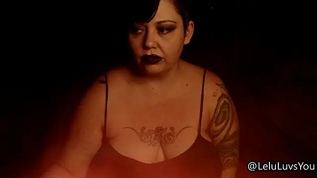 Snapshot of LeluLuvsYou chatting on February 17, 2026, 5:49 am LeluLuvsYou online show from February 17, 2026, 5:49 am