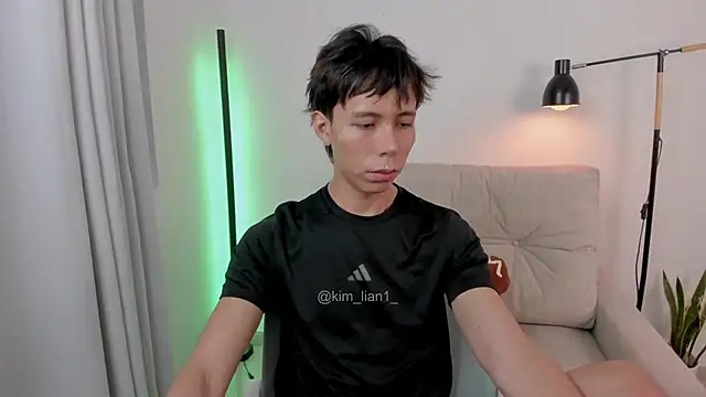 kim lian21 online show from December 2, 2025, 11:01 am