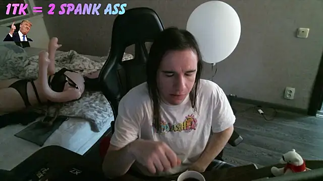 izilizi 23 online show from April 23, 2026, 8:43 am