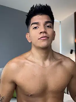 santiago 01 online show from April 30, 2026, 8:49 pm