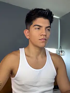 santiago 01 online show from September 28, 2025, 8:38 pm