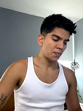 santiago 01 online show from October 12, 2025, 7:37 pm