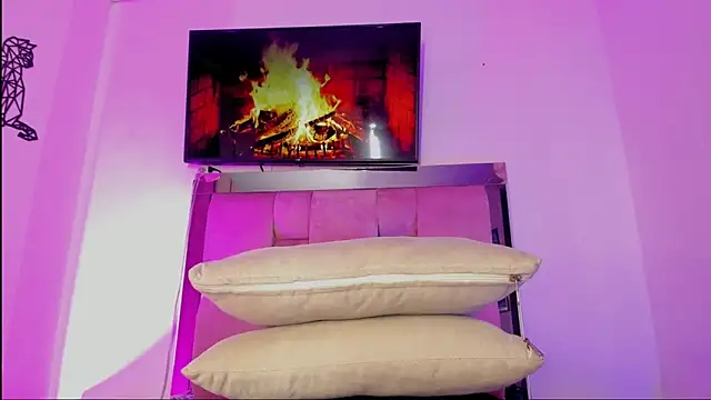 emily lady20 online show from March 17, 2025, 9:22 am