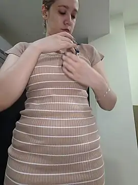 NaomiShimizu online show from January 8, 2026, 7:42 pm