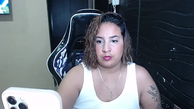 Snapshot of KathyHardcore69 chatting on March 17, 2026, 2:36 am KathyHardcore69 online show from March 17, 2026, 2:36 am