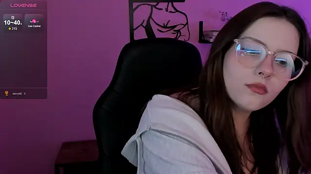 CoralineKeyns online show from February 28, 2025, 8:53 am