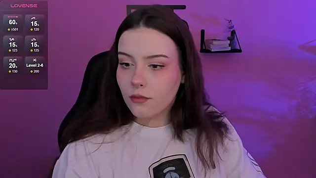 CoralineKeyns online show from February 21, 2025, 5:13 am