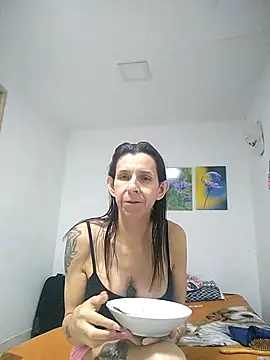 Cameron puppy online show from July 13, 2026, 9:25 pm