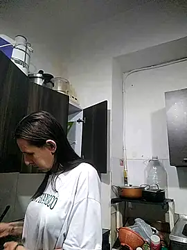 Cameron puppy online show from July 2, 2026, 9:21 pm