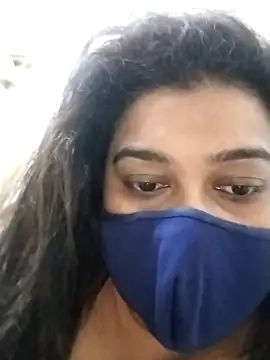 indianlisa5 online show from April 18, 2026, 6:43 pm