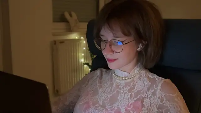 ms christiana online show from August 6, 2026, 11:33 pm